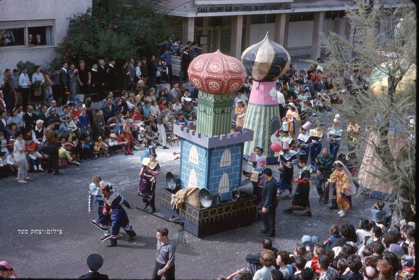 1974985_10152262749748486_2027299494_n פורים 2.jpg